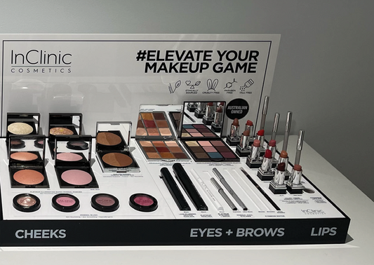 INCLINIC DISPLAY CHEEK, EYES + BROWS & LIPS 3 VERKOOP 1 GRATIS TESTER